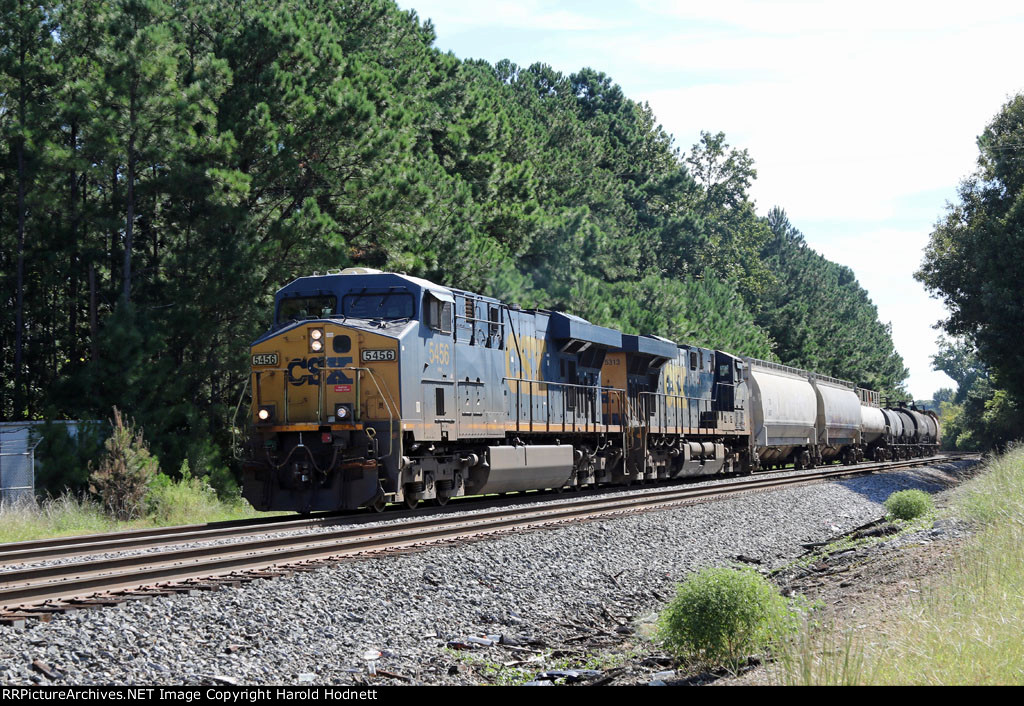 CSX 5456 & 5313 lead train F741-10 southbound